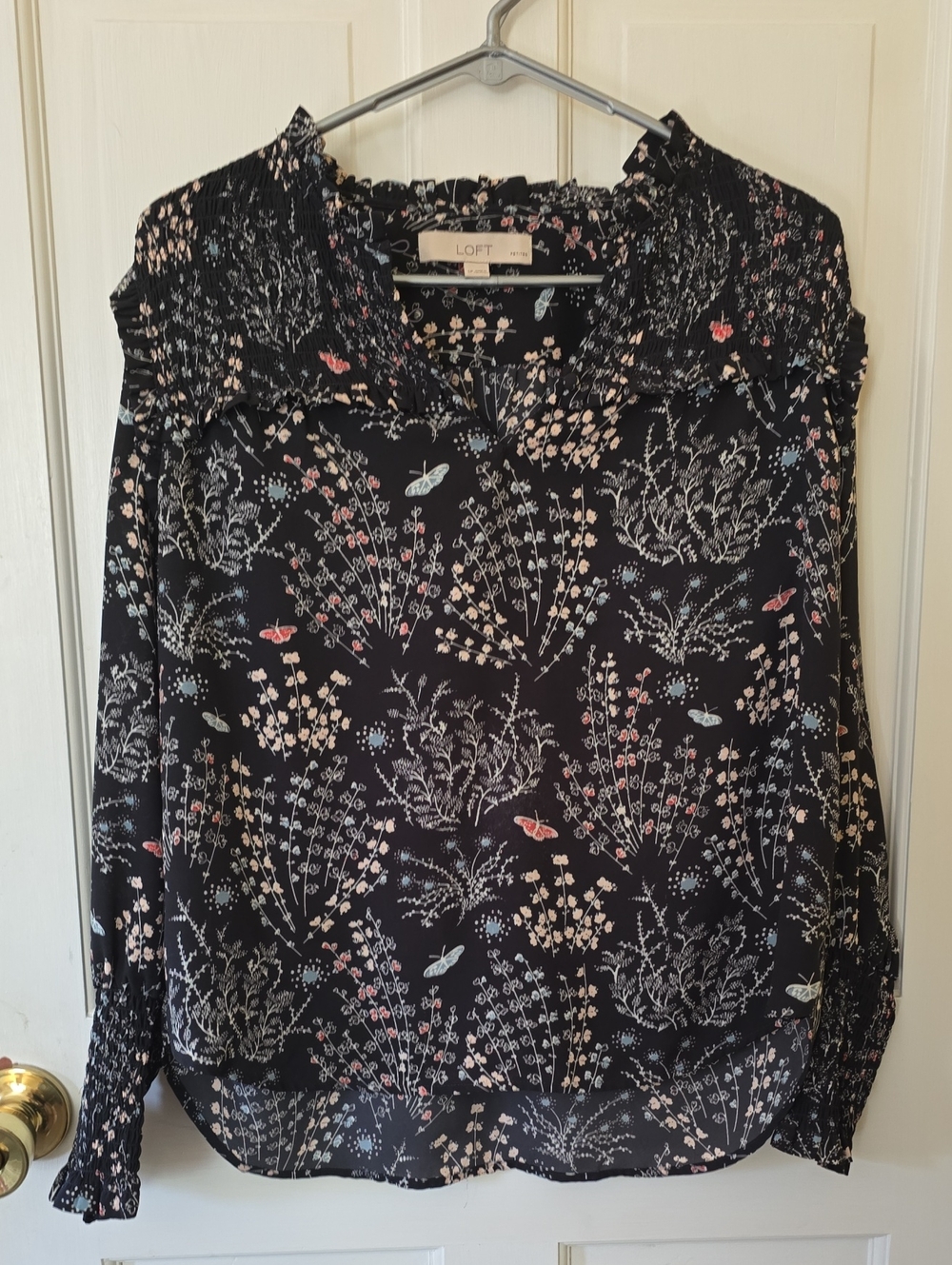 LOFT Black Floral Ruffle-Neck Long Sleeve Smocked Blouse Size SP